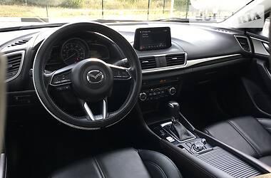Хетчбек Mazda 3 2018 в Дніпрі