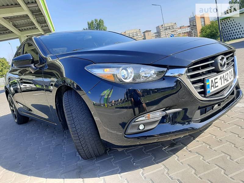 Седан Mazda 3 2017 в Дніпрі