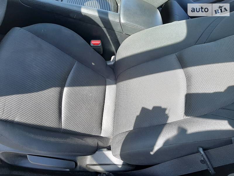 Седан Mazda 3 2017 в Дніпрі