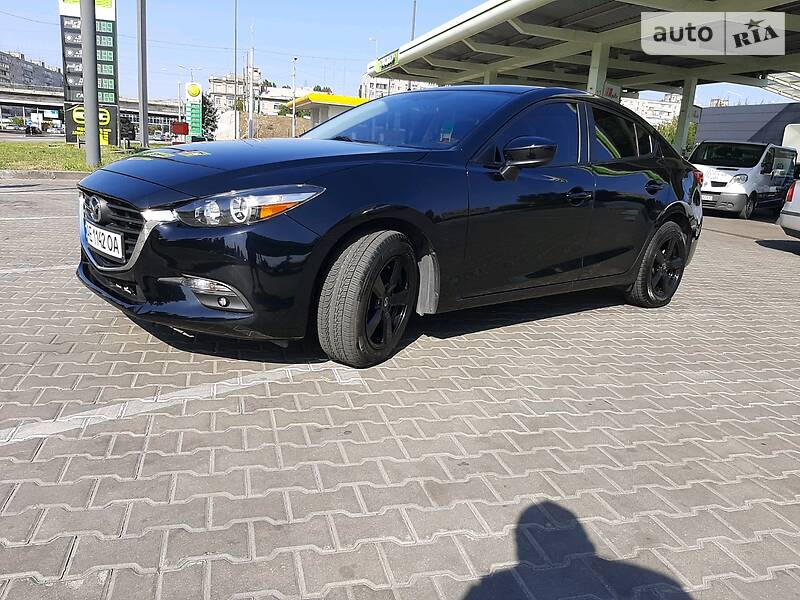 Седан Mazda 3 2017 в Дніпрі