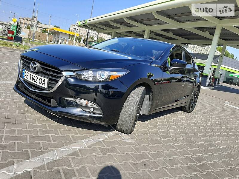 Седан Mazda 3 2017 в Дніпрі