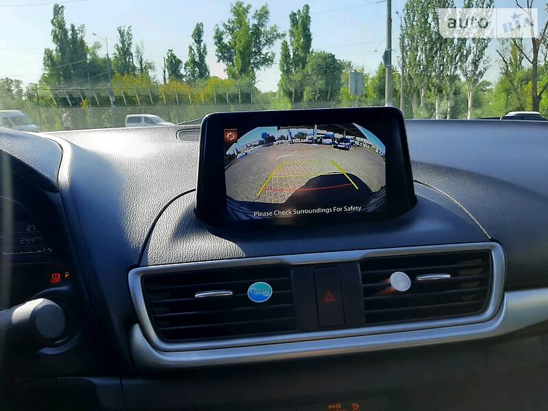 Седан Mazda 3 2017 в Дніпрі