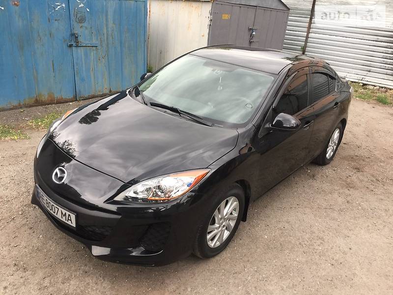 Седан Mazda 3 2012 в Днепре