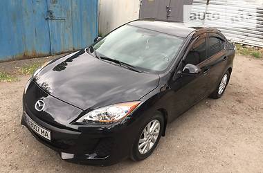 Седан Mazda 3 2012 в Днепре