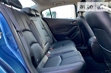 Седан Mazda 3 2017 в 