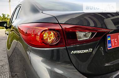 Седан Mazda 3 2015 в Стрые
