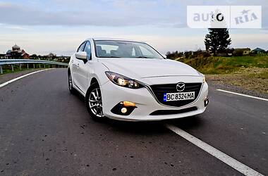 Седан Mazda 3 2014 в Дрогобыче