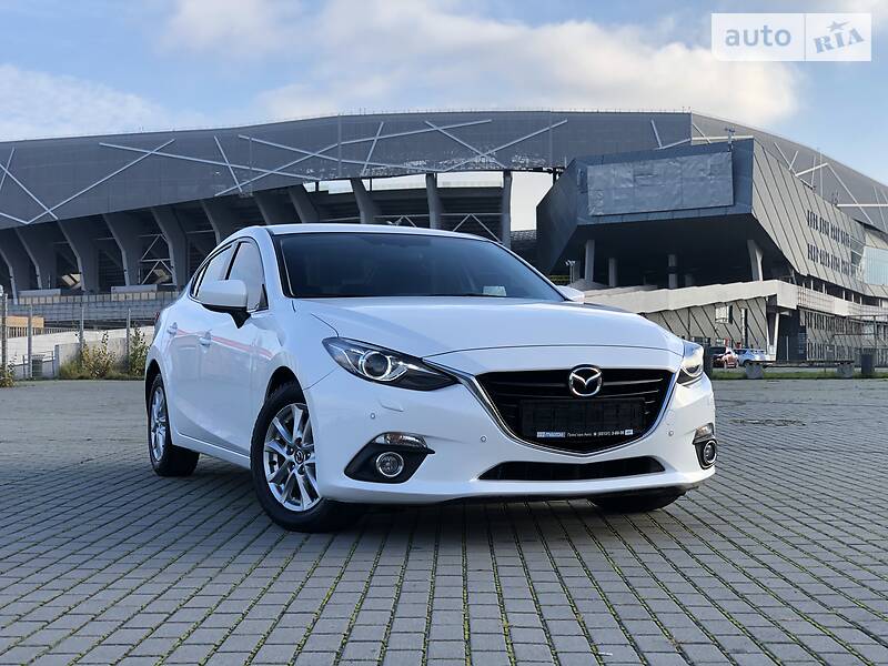 Седан Mazda 3 2016 в Львове