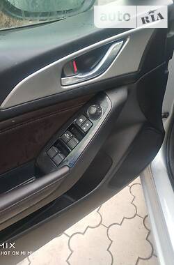Седан Mazda 3 2018 в Херсоне