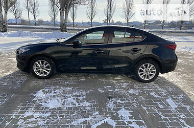 Седан Mazda 3 2015 в Днепре