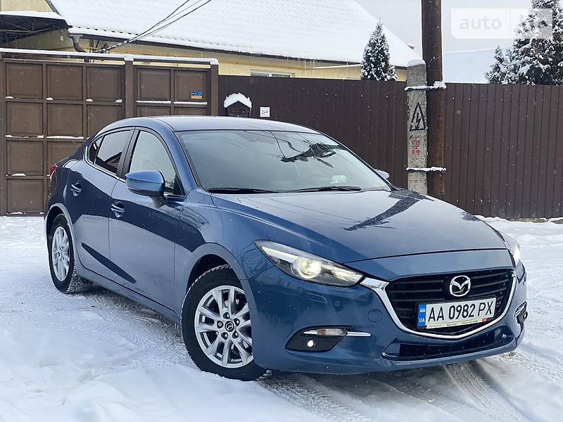 Седан Mazda 3 2017 в Киеве