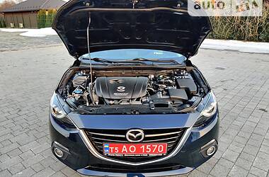 Седан Mazda 3 2014 в Стрые