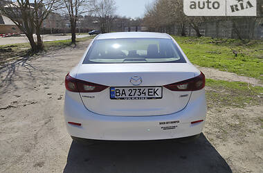 Седан Mazda 3 2016 в Кропивницком