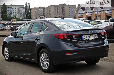 Седан Mazda 3 2014 в Черкассах