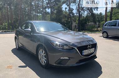 Седан Mazda 3 2015 в Киеве