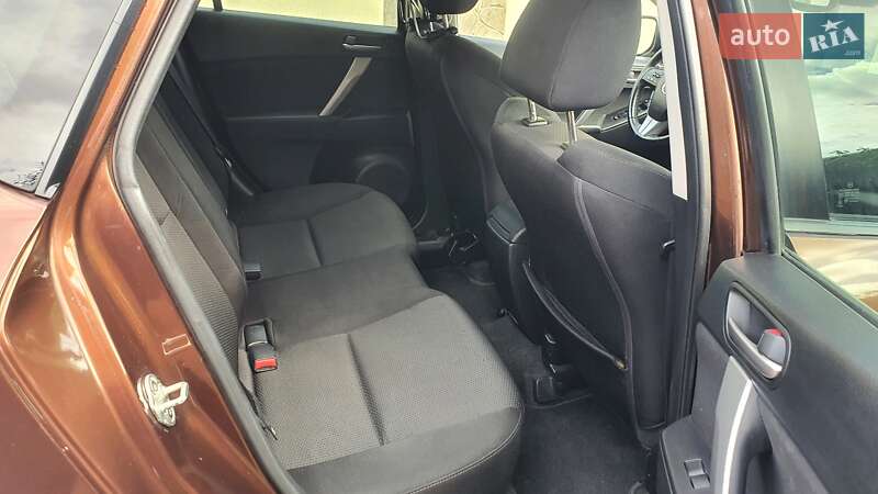 Хэтчбек Mazda 3 2011 в Раздельной