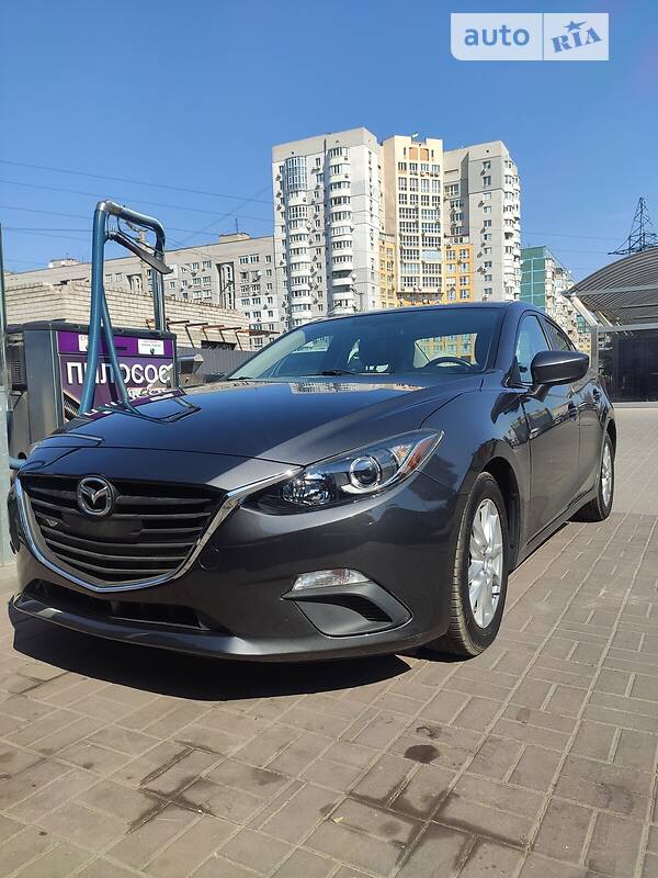 Седан Mazda 3 2013 в Дніпрі