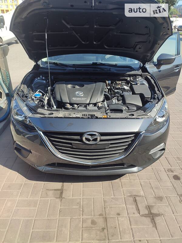 Седан Mazda 3 2013 в Дніпрі