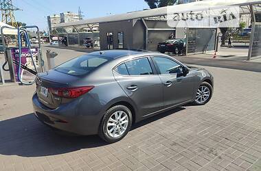 Седан Mazda 3 2013 в Дніпрі