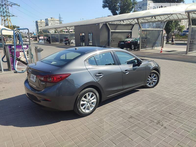 Седан Mazda 3 2013 в Дніпрі