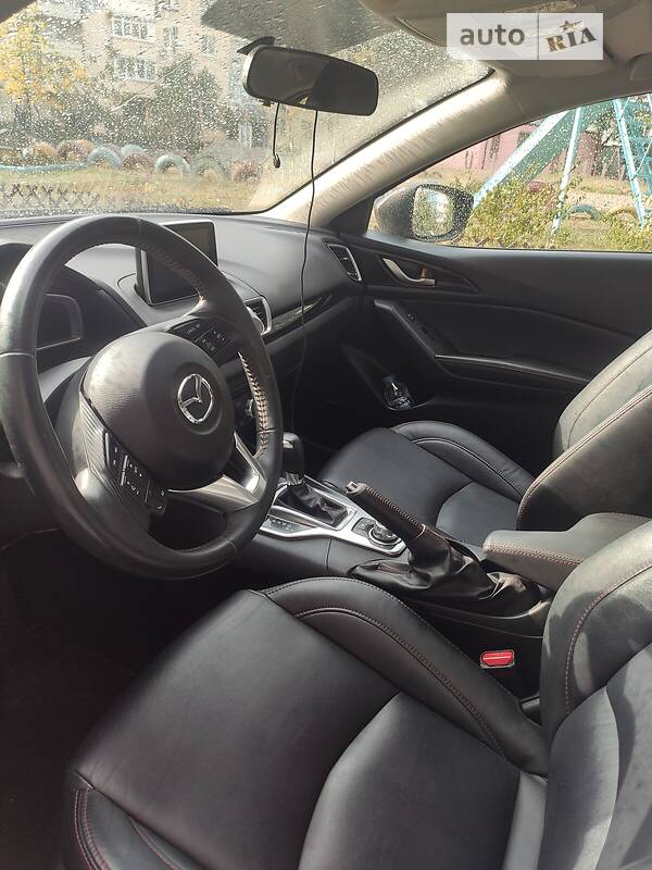 Седан Mazda 3 2013 в Дніпрі