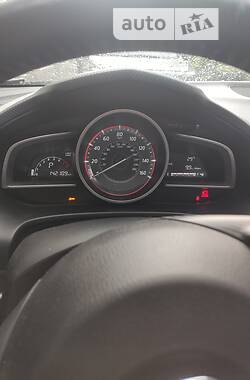 Седан Mazda 3 2013 в Дніпрі