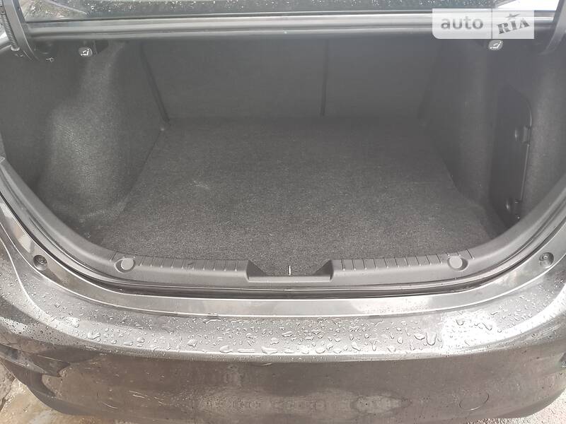 Седан Mazda 3 2013 в Дніпрі