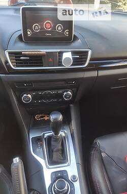 Седан Mazda 3 2013 в Дніпрі