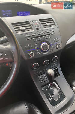 Хэтчбек Mazda 3 2011 в 