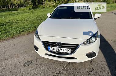 Седан Mazda 3 2015 в Первомайске