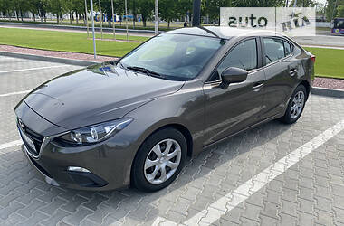 Седан Mazda 3 2014 в Кременчуге