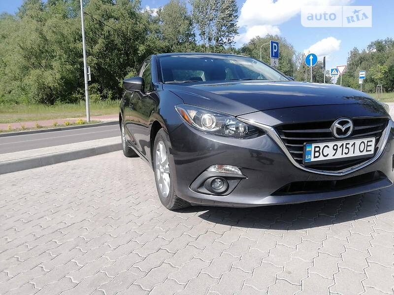 Седан Mazda 3 2015 в Львове