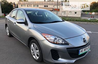 MAZDA 3 2011