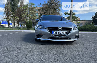 Седан Mazda 3 2016 в Кривом Роге