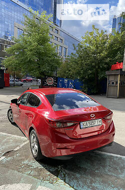 Седан Mazda 3 2016 в Дніпрі