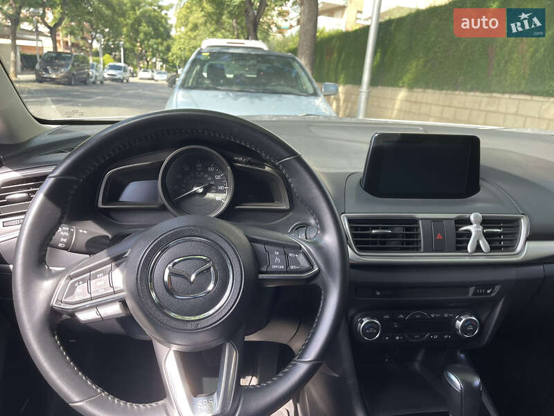 Седан Mazda 3 2018 в Запорожье