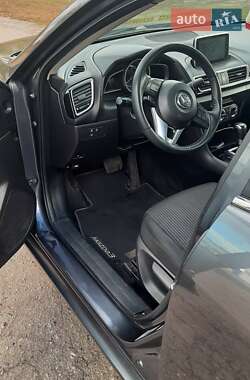 Седан Mazda 3 2014 в Полтаве