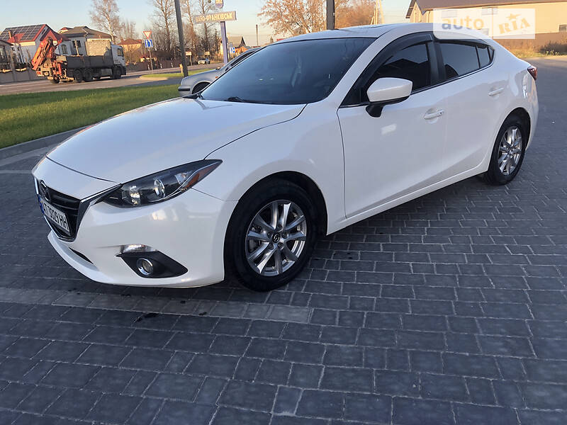 Седан Mazda 3 2016 в Ивано-Франковске