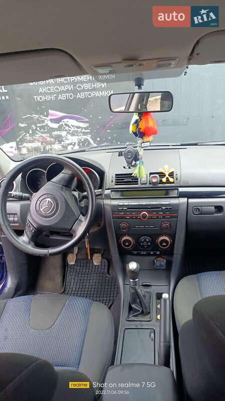 Хэтчбек Mazda 3 2004 в Калуше
