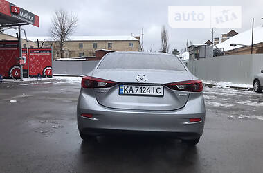 Седан Mazda 3 2015 в Киеве