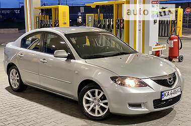 Седан Mazda 3 2006 в Киеве