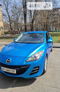 MAZDA 3 2010