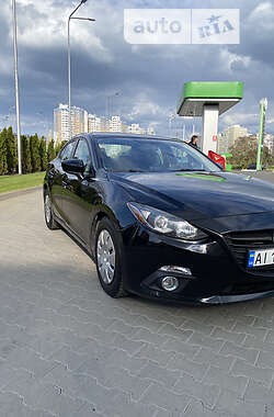 Седан Mazda 3 2015 в 