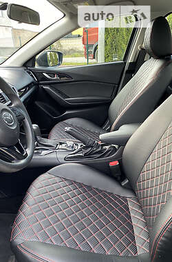 Седан Mazda 3 2015 в 