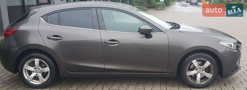 Хэтчбек Mazda 3 2014 в 
