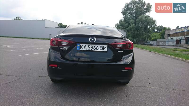 Седан Mazda 3 2015 в Полтаве