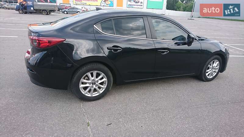 Седан Mazda 3 2015 в Полтаве