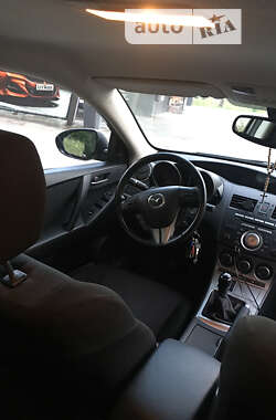 Хэтчбек Mazda 3 2009 в 