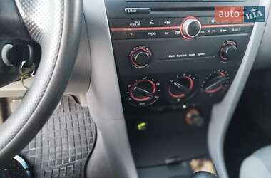 Хэтчбек Mazda 3 2004 в 