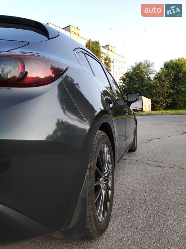 Хэтчбек Mazda 3 2015 в Днепре
